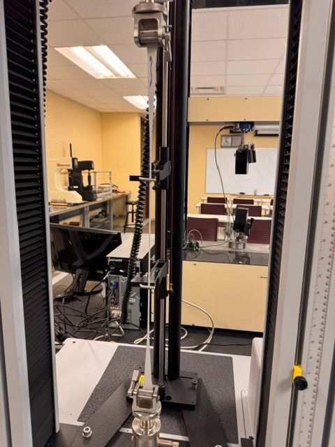 Instron 34TM-5 Dual-Column Elastomer Test System